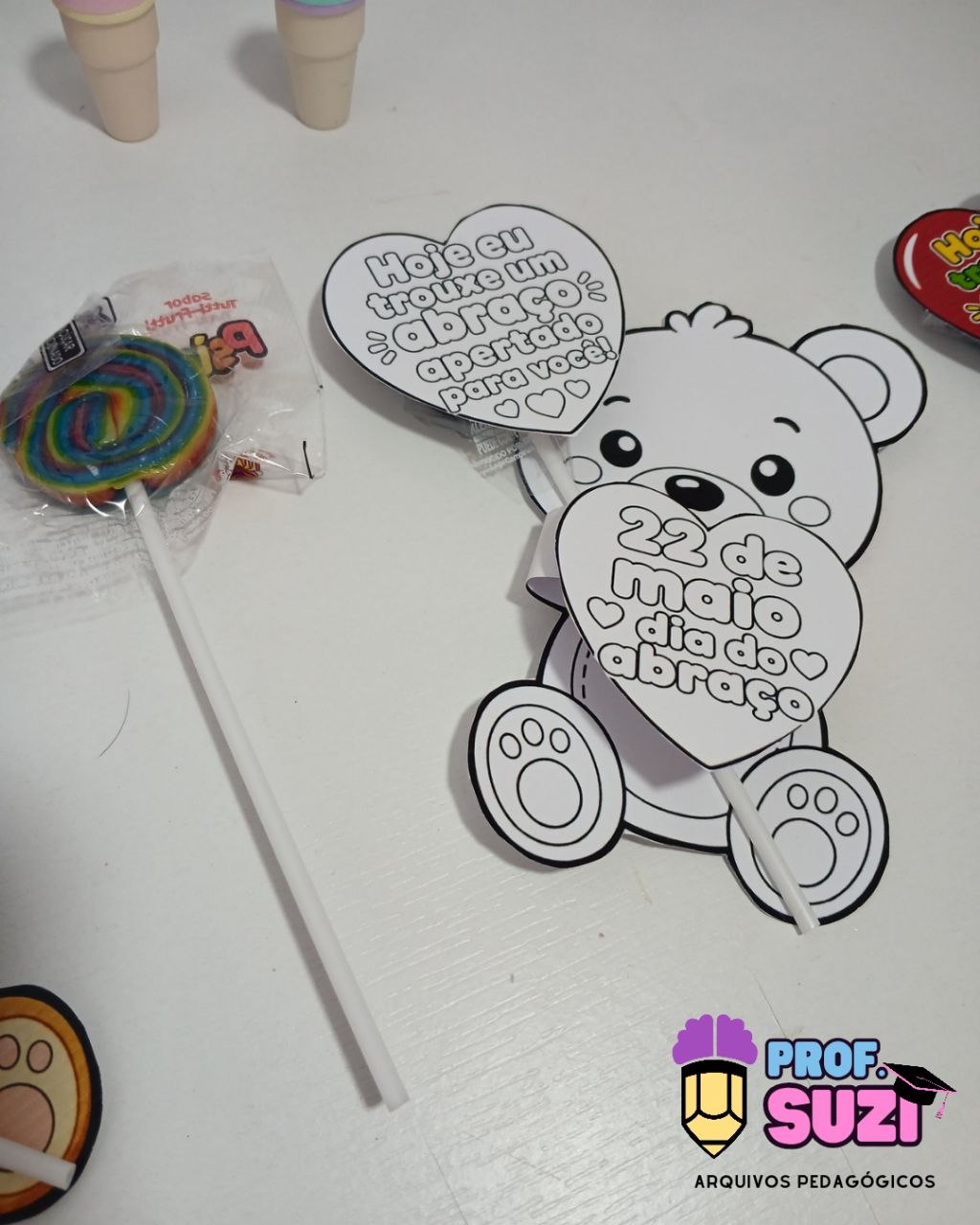 LEMBRANCINHA DIA DO ABRAÇO – URSINHO COM PIRULITO 💕🧸 - Imagem 5