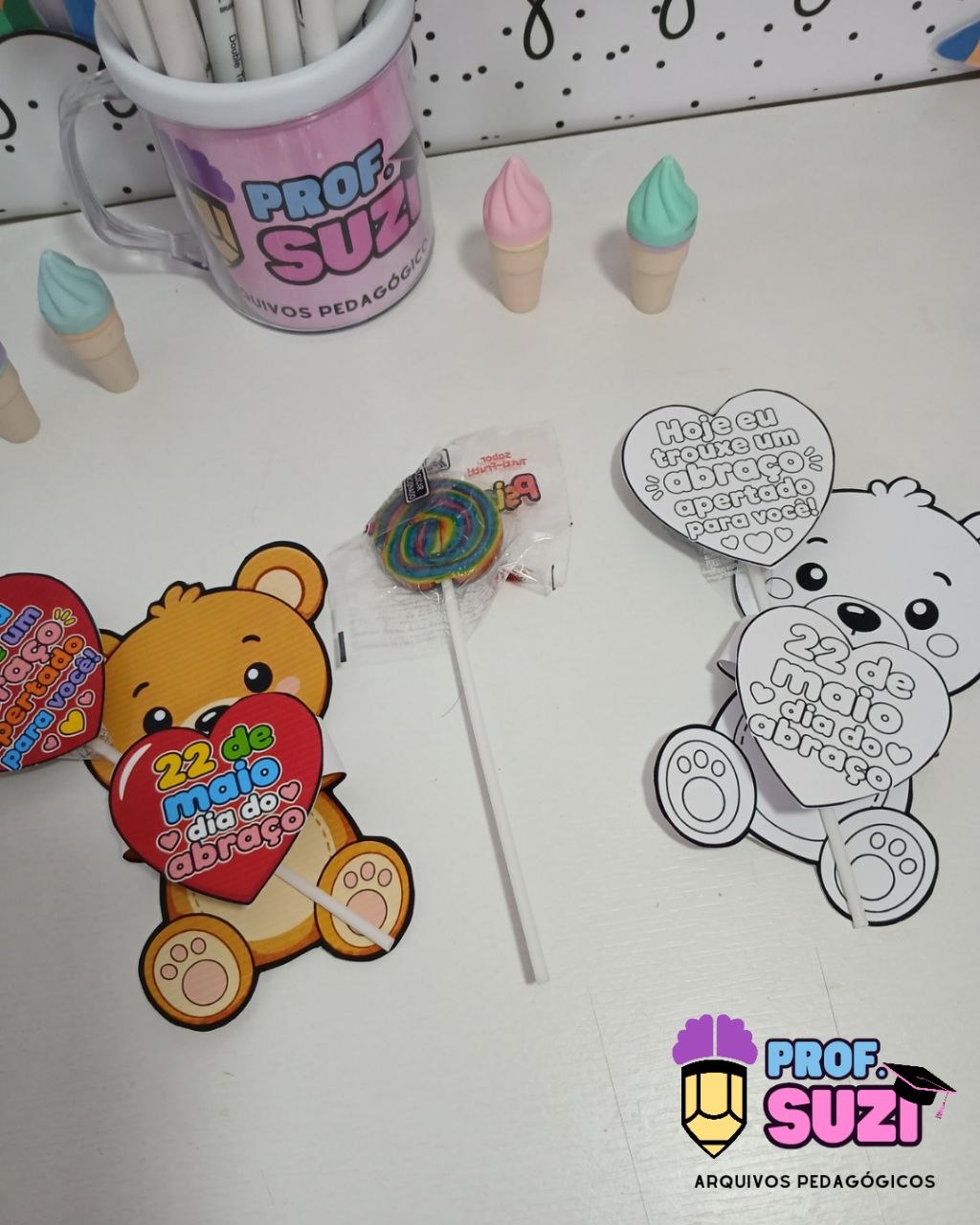 LEMBRANCINHA DIA DO ABRAÇO – URSINHO COM PIRULITO 💕🧸